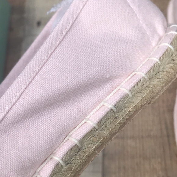 NWT Woman’s Escape Espadrilles by Walk With Me. - Picture 8 of 10